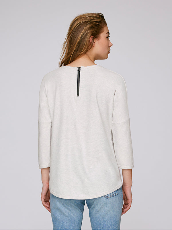 Sudadera The cosmos is female