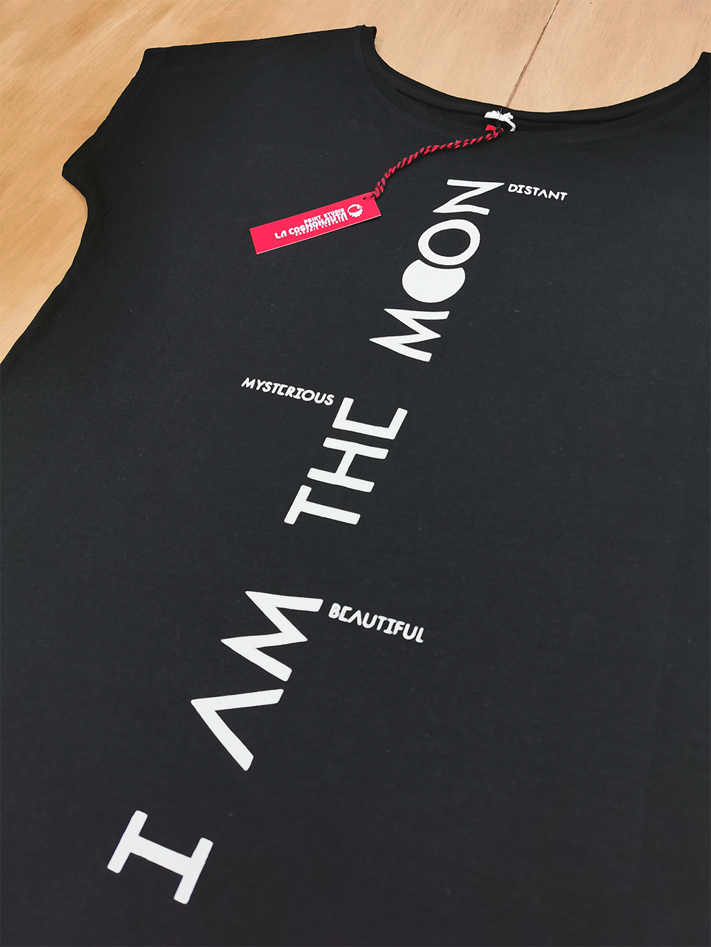 Camiseta I am the moon